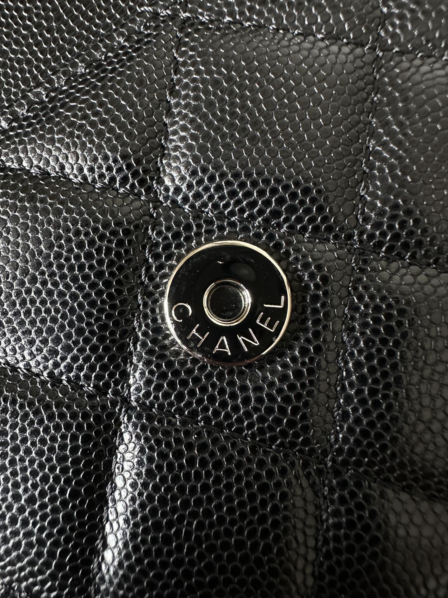 Chanel ball grain leather 0250