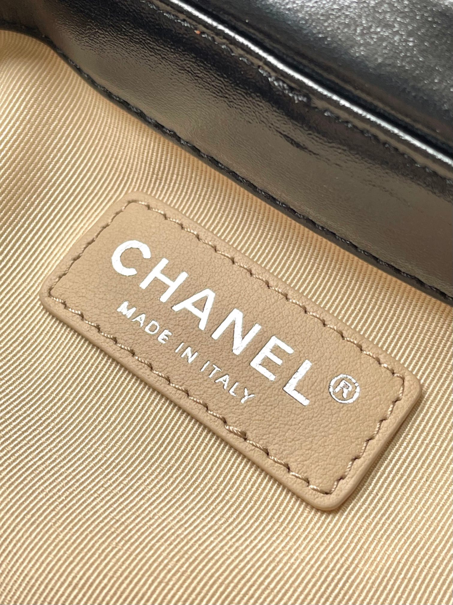 chanel cosmetic bag 1352