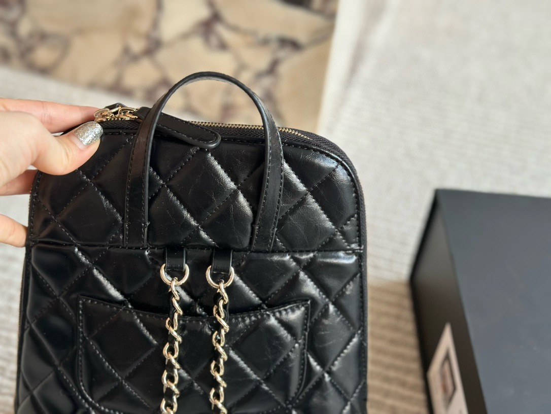 Chanel shiny backpack 3332