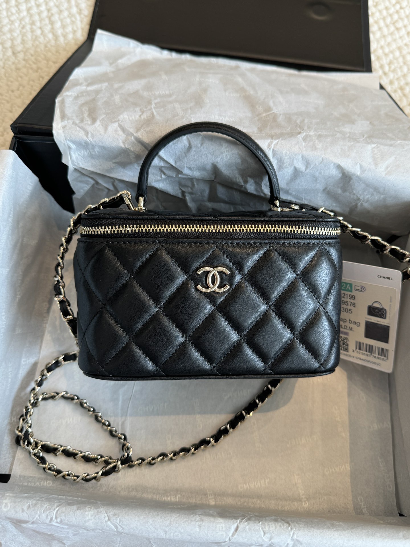 Chanel Hand-held Chain Box 68087