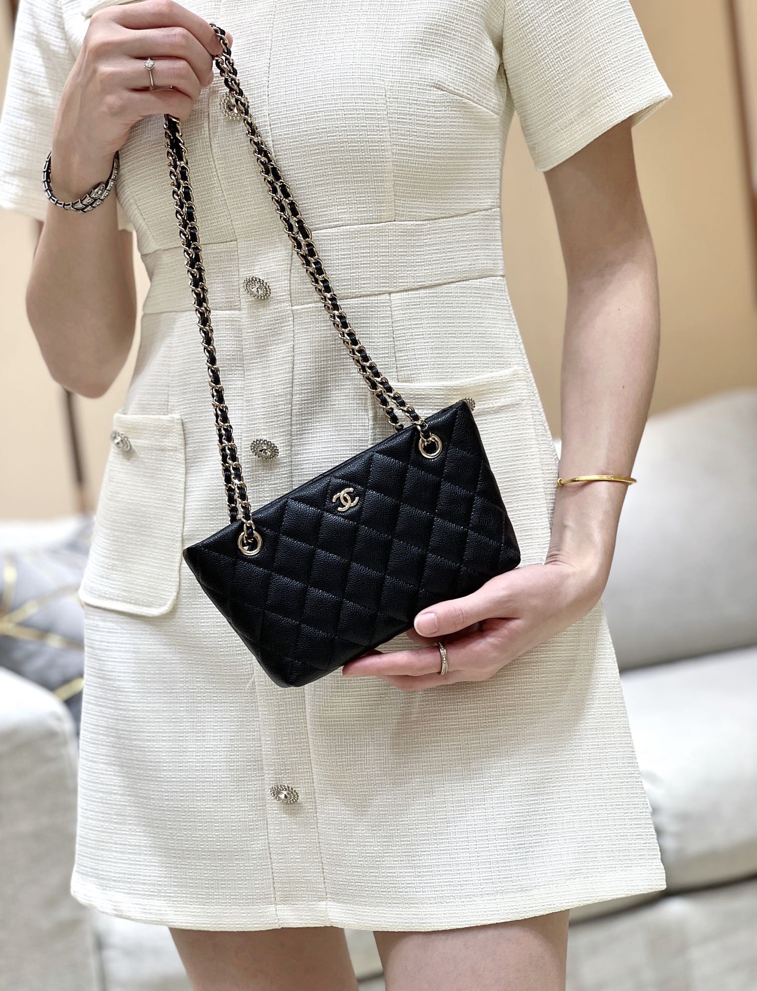 Chanel mini tote bag AP4423