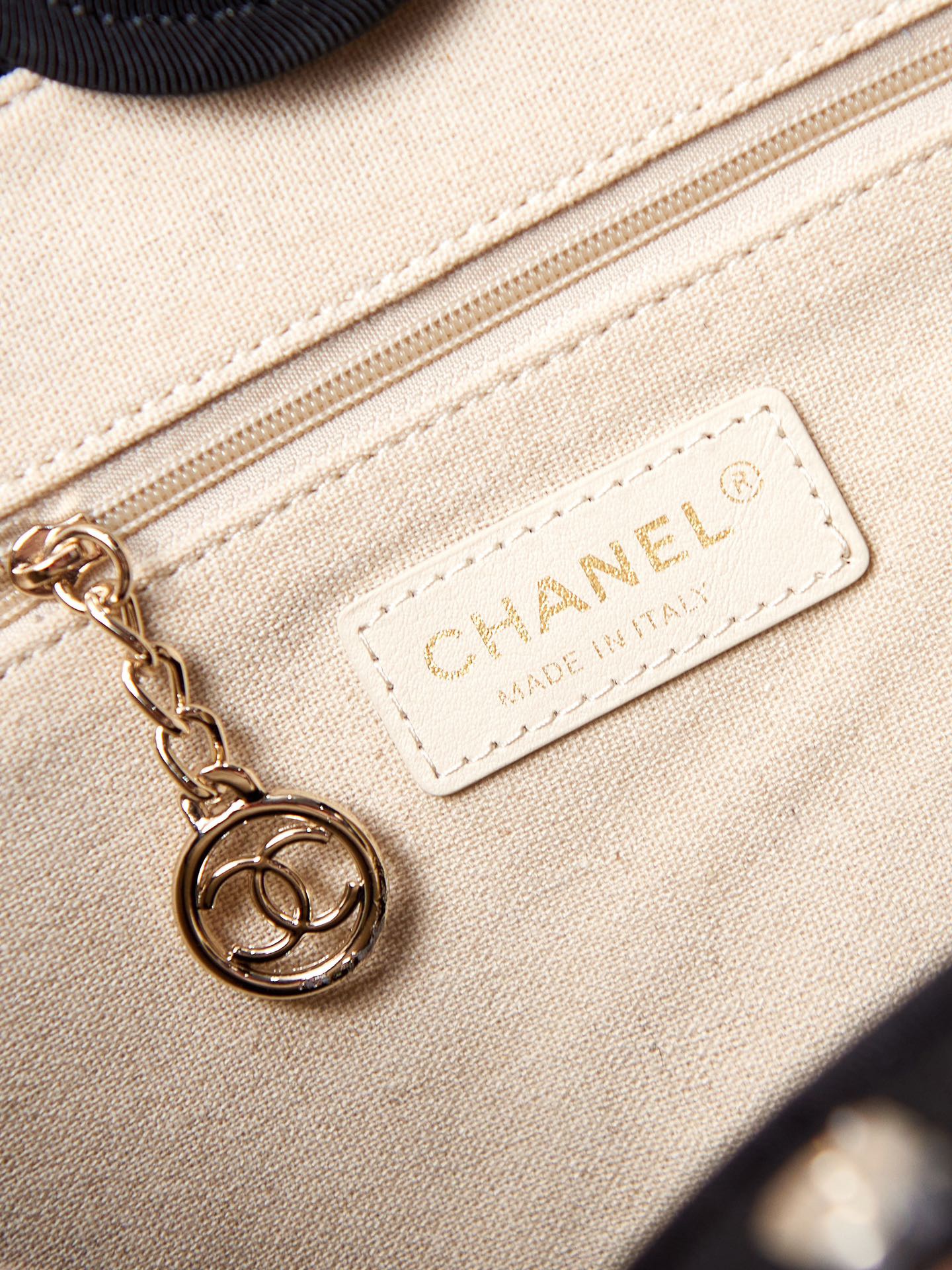 Chanel beach bag AS32571