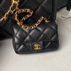 Chanel shopping bag AS4940