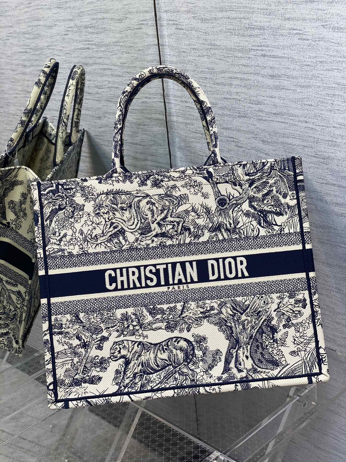 Dior Tote Tiger GM D0127