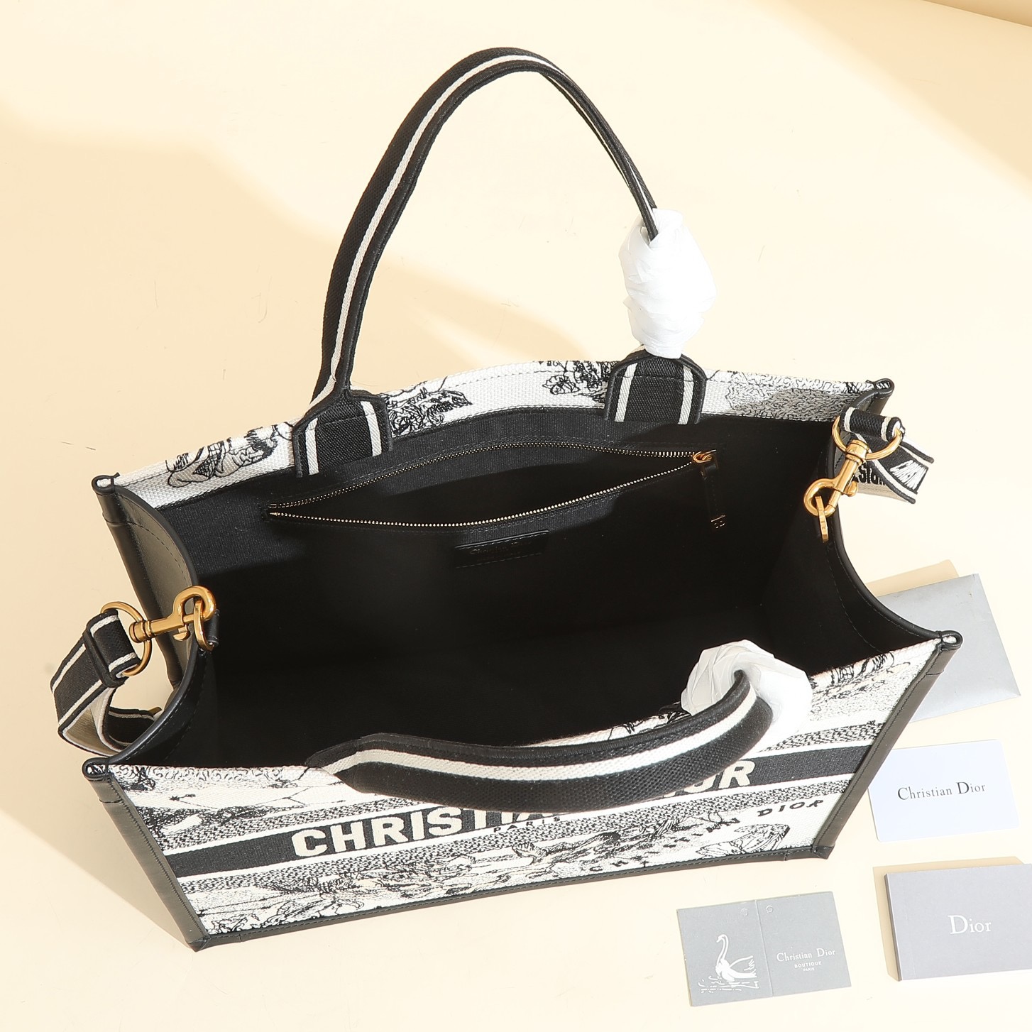 Dior MM book tote series D0143