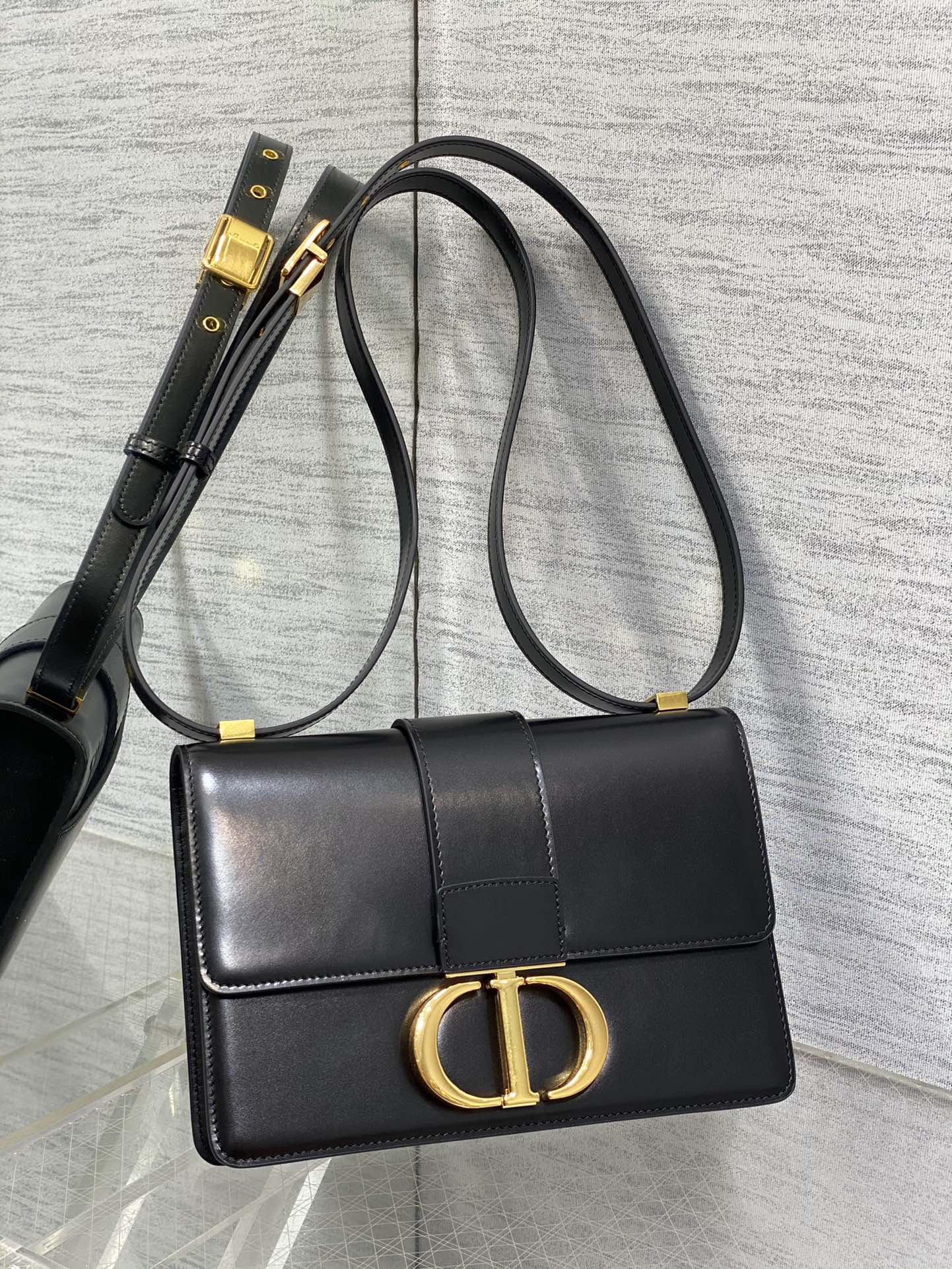 Dior Montaigne 30 D0151