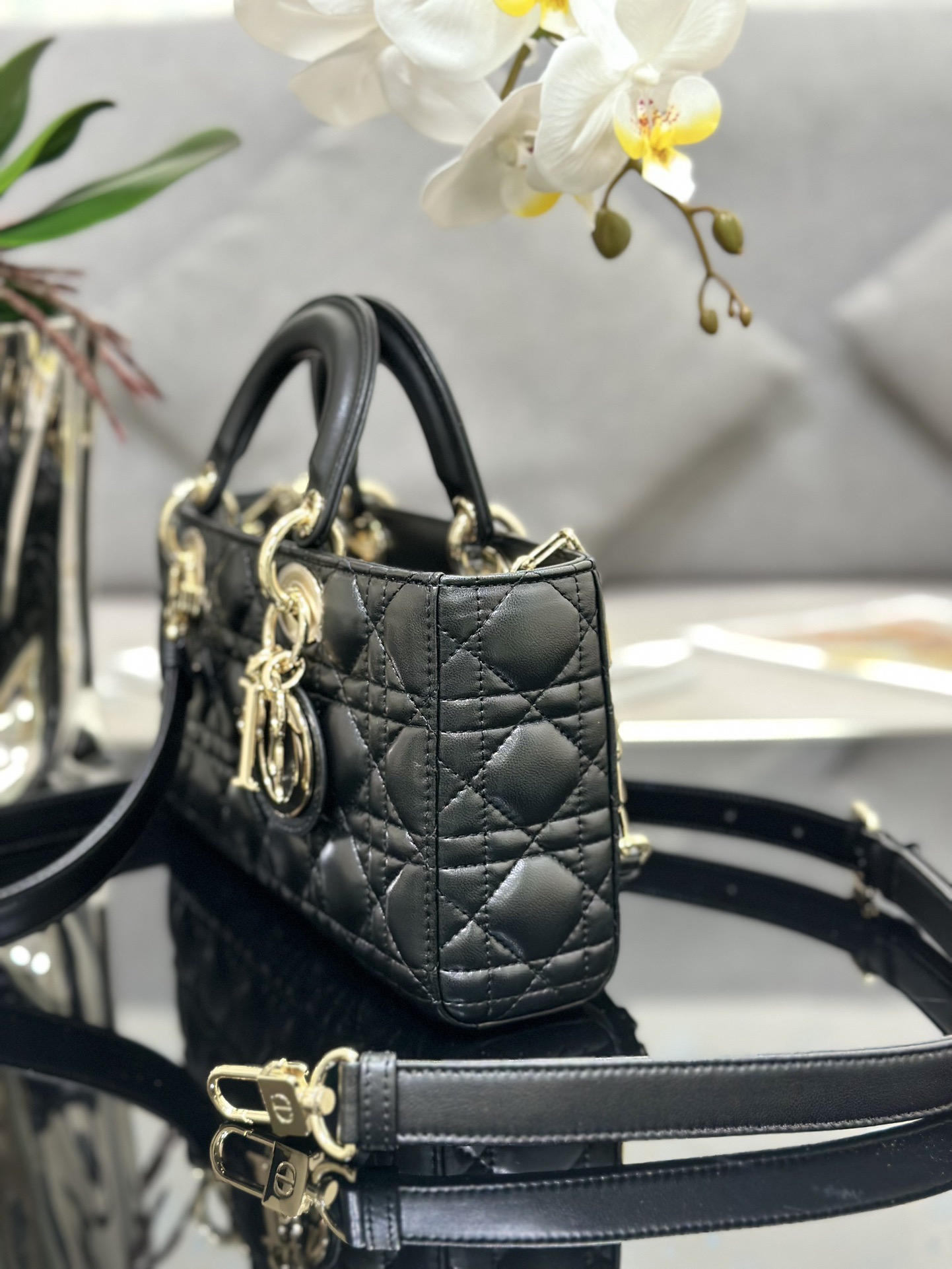 Lady Dior medium checkered lambskin handbag D0160