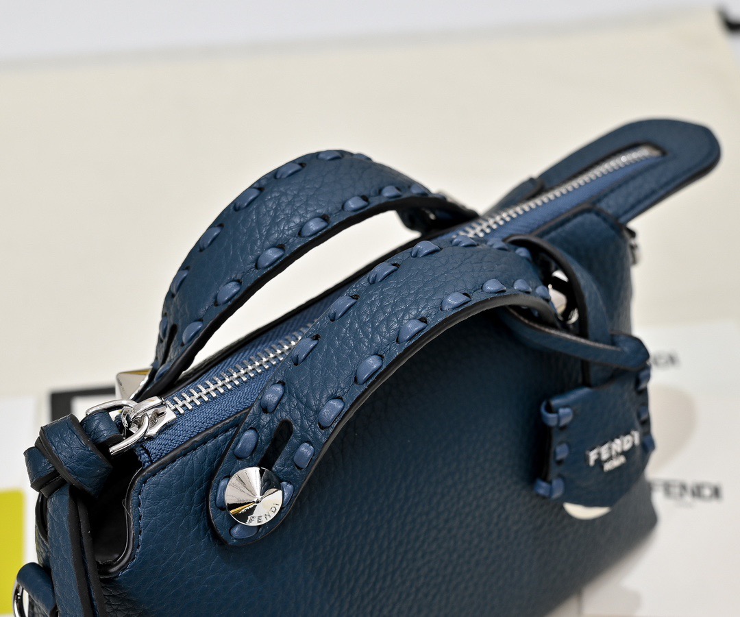 Fendi's new Boston handbag F0002