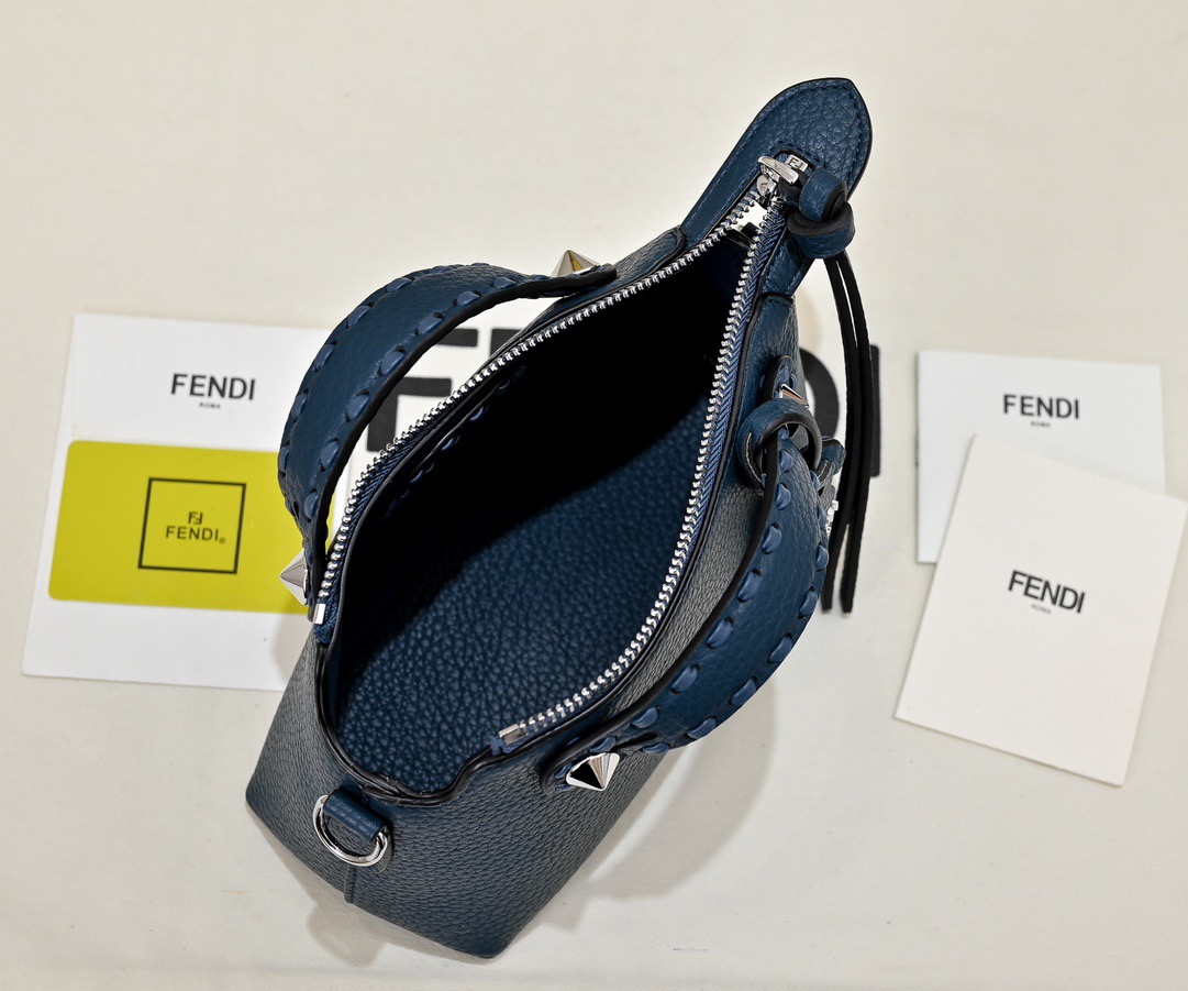 Fendi's new Boston handbag F0002