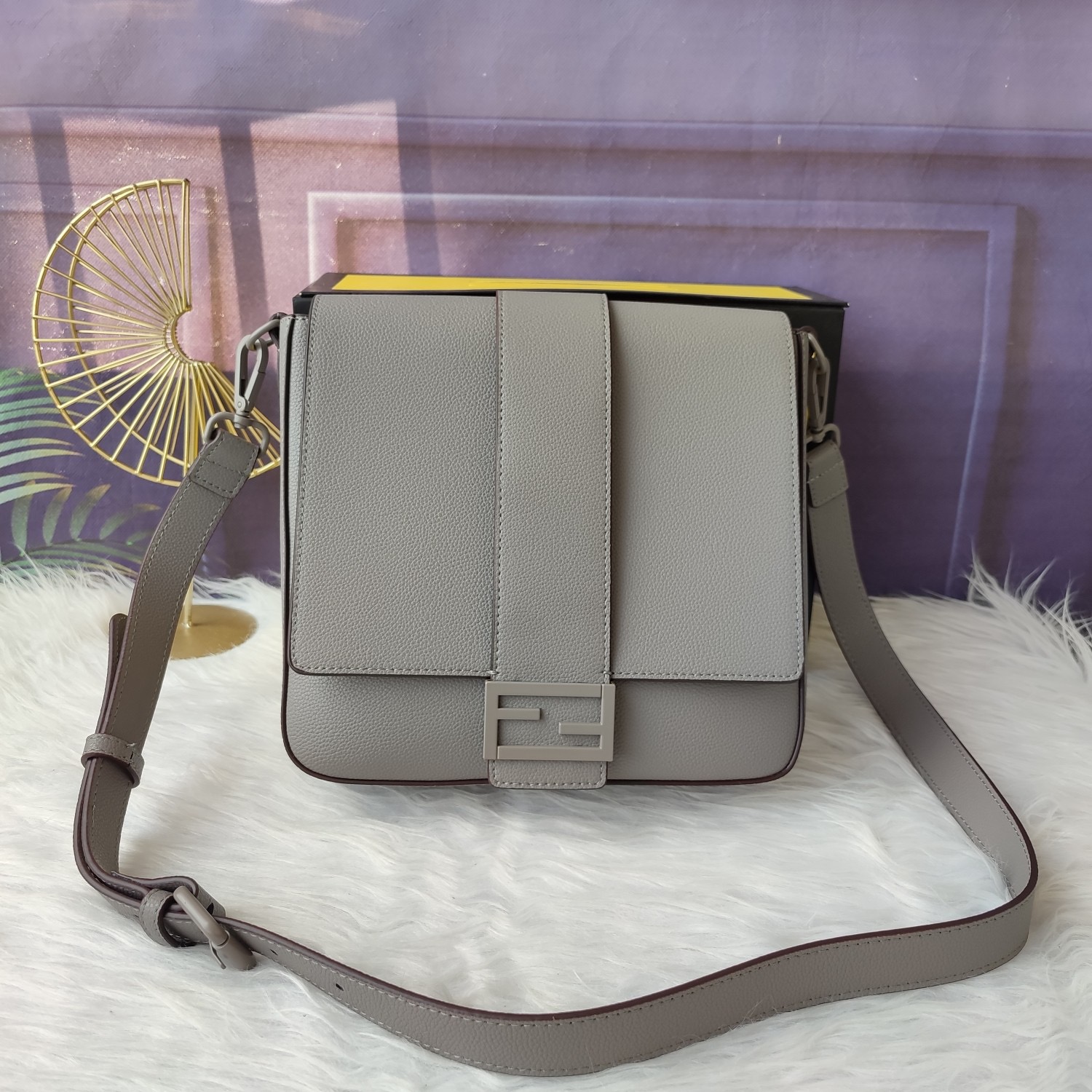 Fendi baguette medium messenger bag F0029