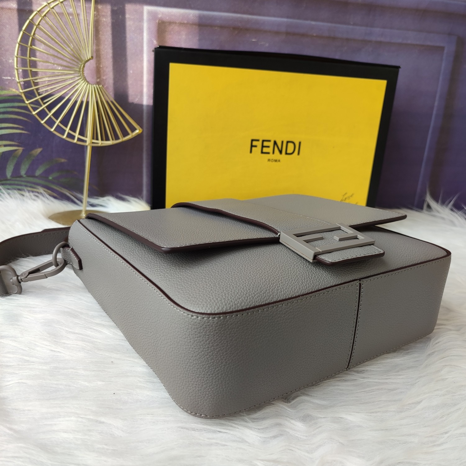 Fendi baguette medium messenger bag F0029