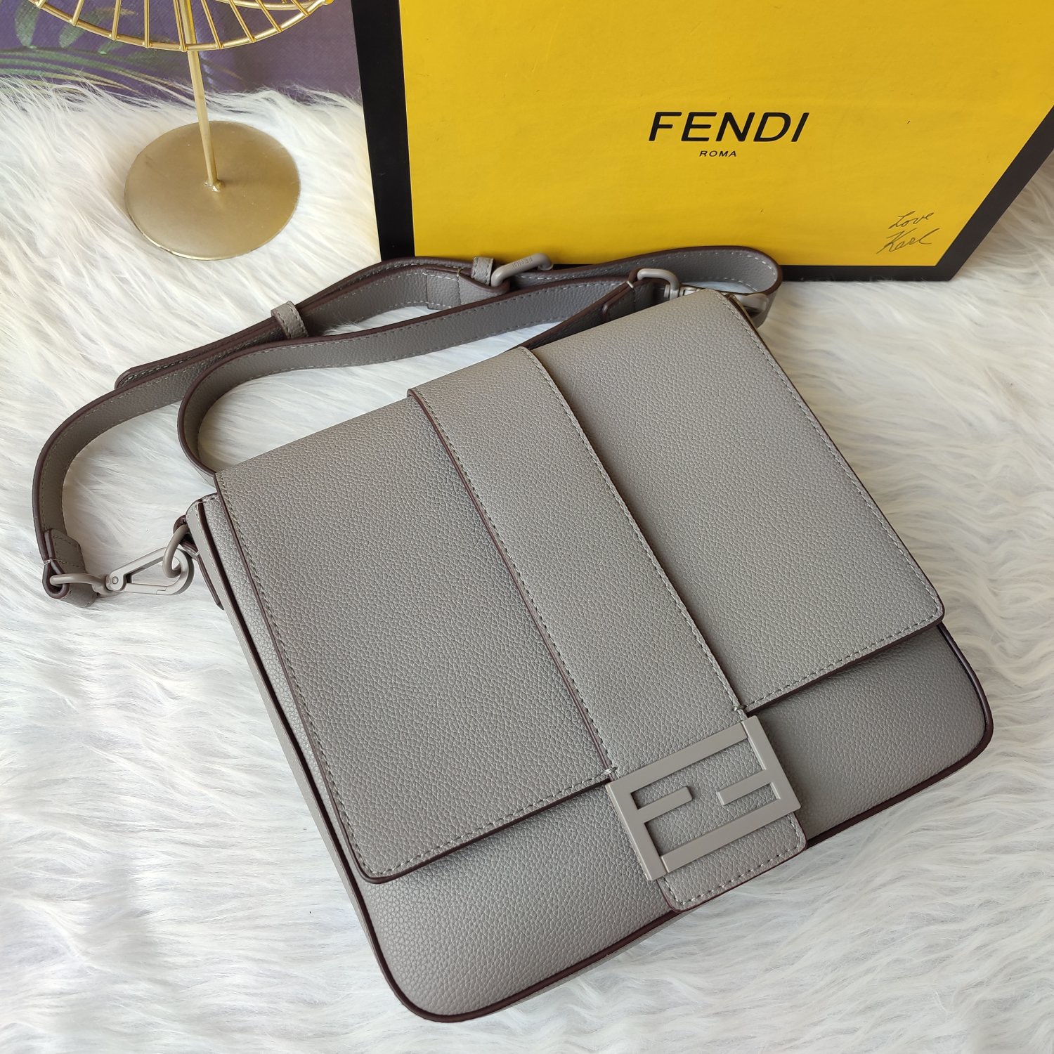 Fendi baguette medium messenger bag F0029