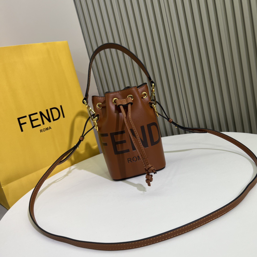 Fendi mon tresor small bucket bag F0030