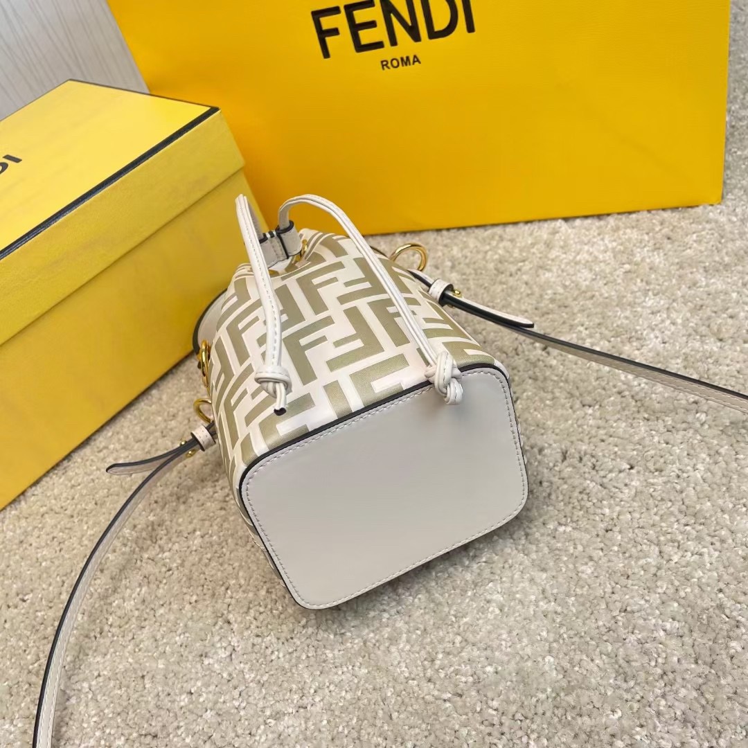 Fendi mon tresor small bucket bag F0031