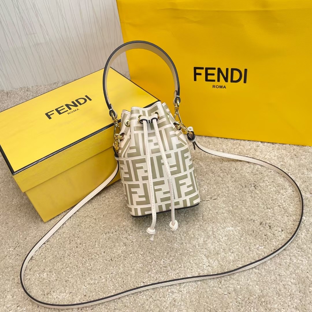 Fendi mon tresor small bucket bag F0031