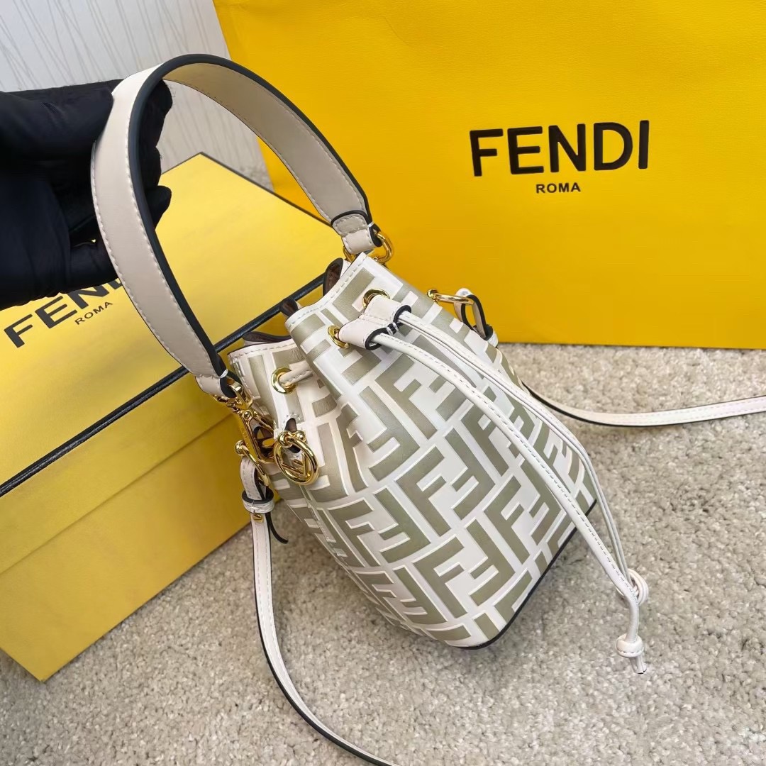 Fendi mon tresor small bucket bag F0031