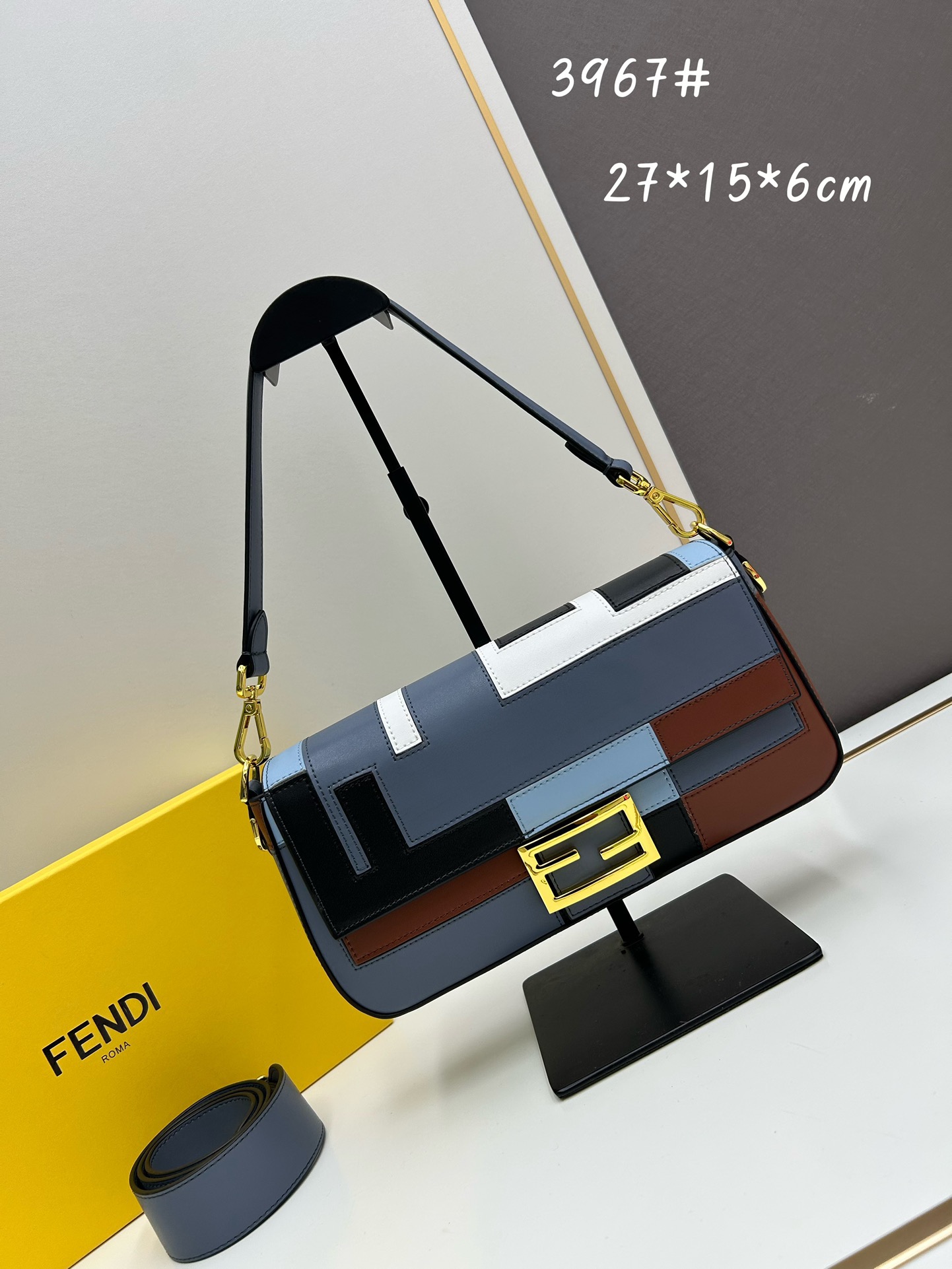 Fendi baquette medium handbag F0032