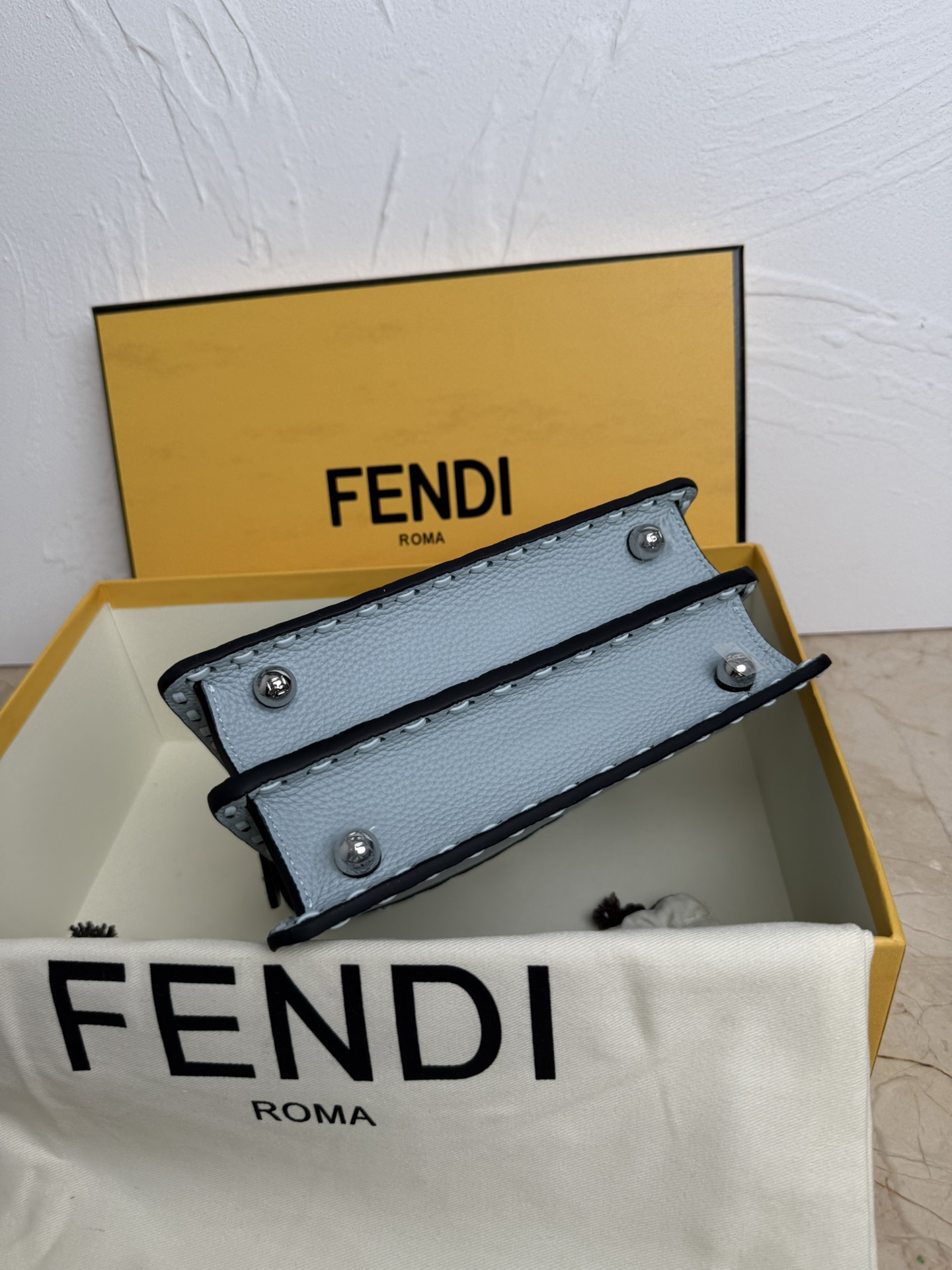 Fendi Peekabooiseeu small handbag F0047