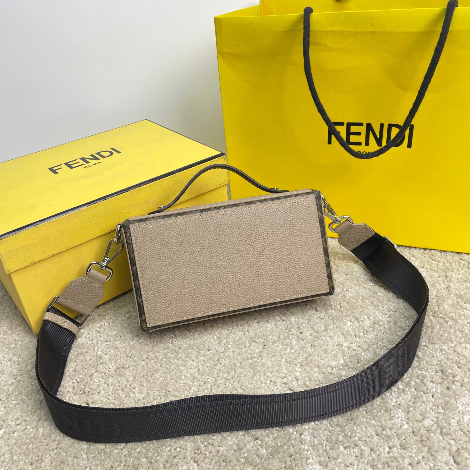 Fendi box bag F0049