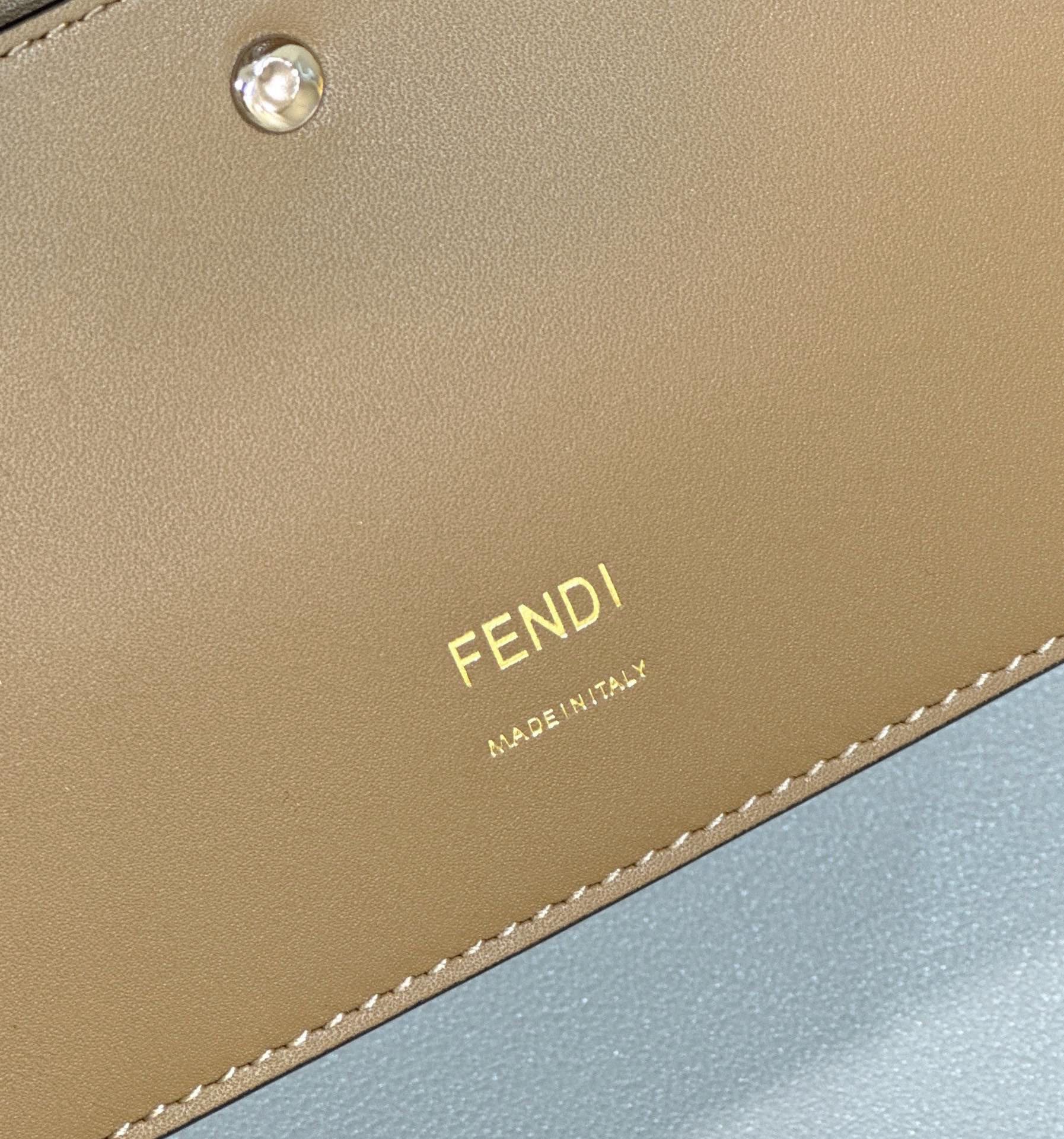 Fendi's iconic Baguette handbag F0055