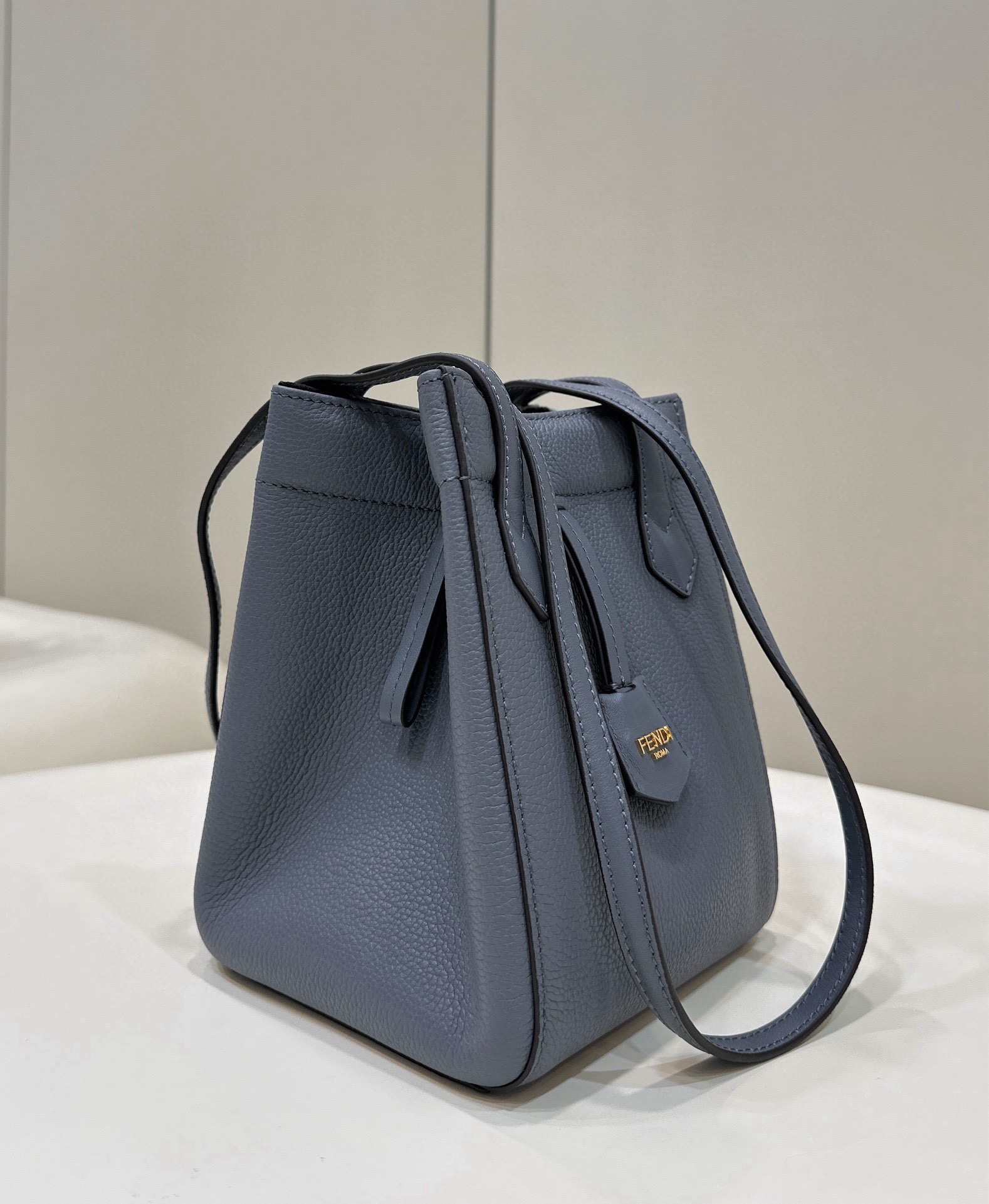 Fendi's new folding bag origami F0059