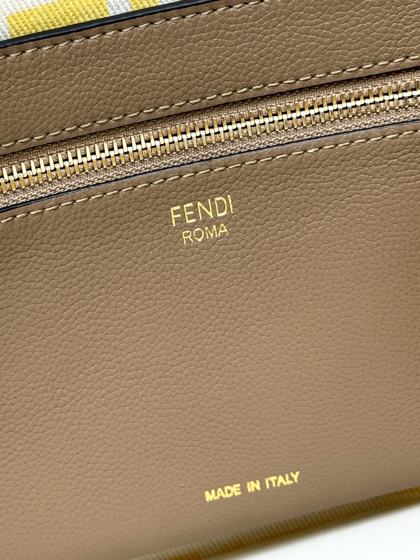 Fendi roll GM shopping bag F0064