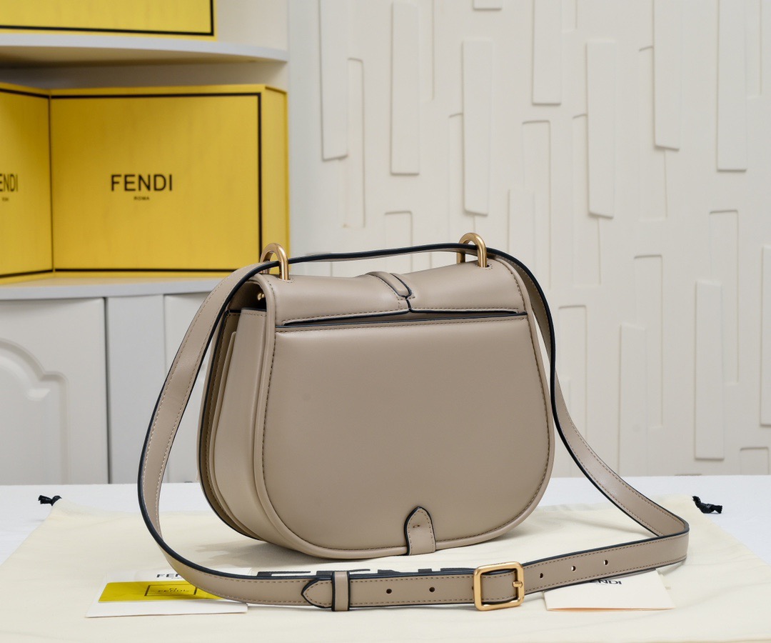 Fendi C'mon series GM F0069