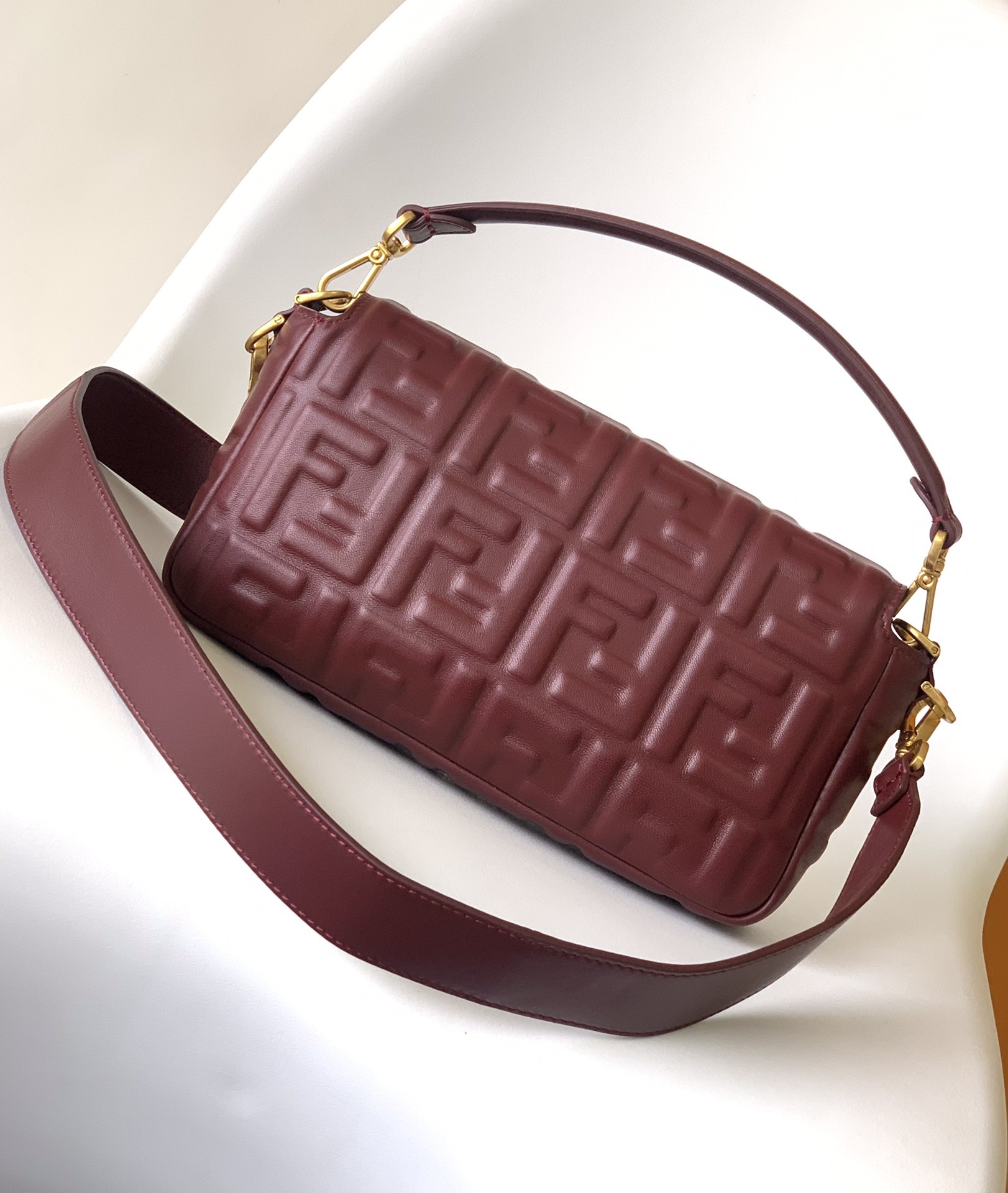 Fendi Baguette MM crossbody bag F0073