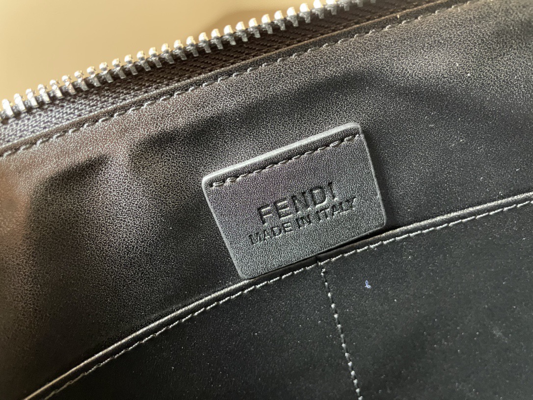 Fendi Clutch F0074