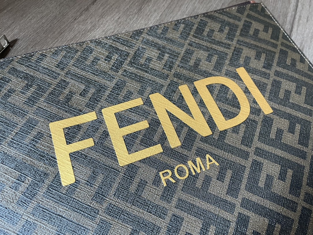 Fendi Clutch F0075