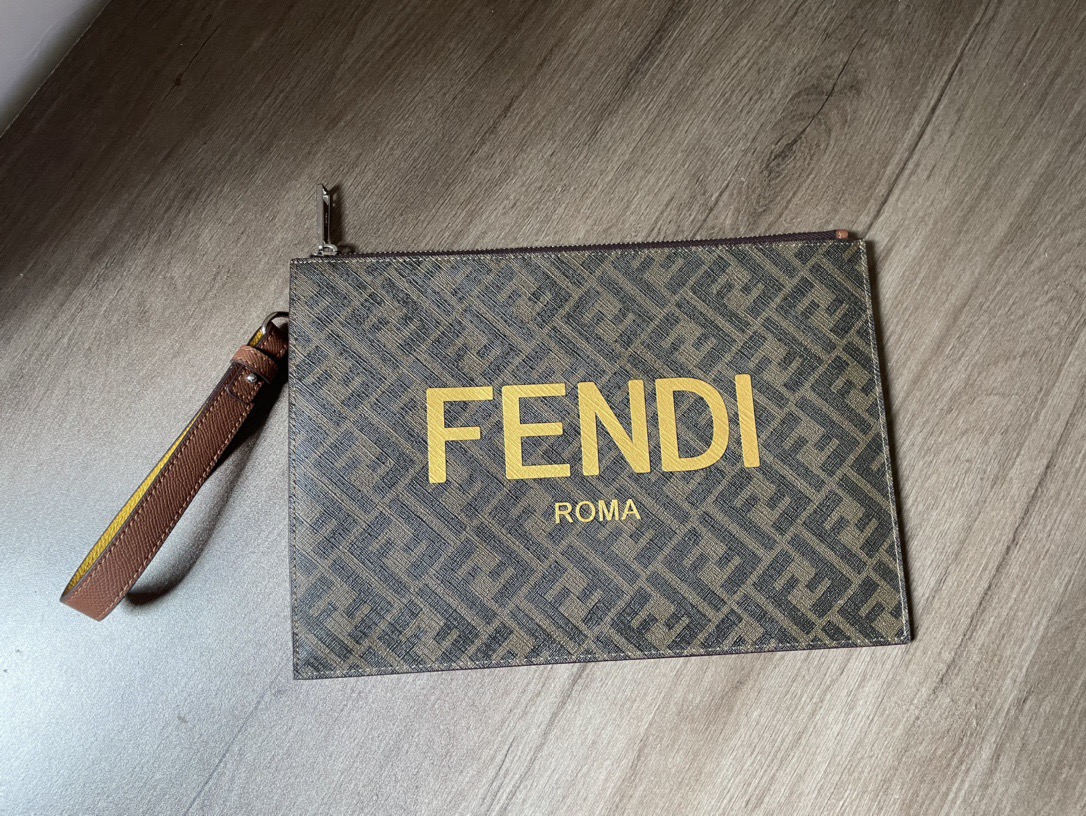 Fendi Clutch F0075