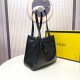 Fendi's 2023 autumn and winter magic bag F0076