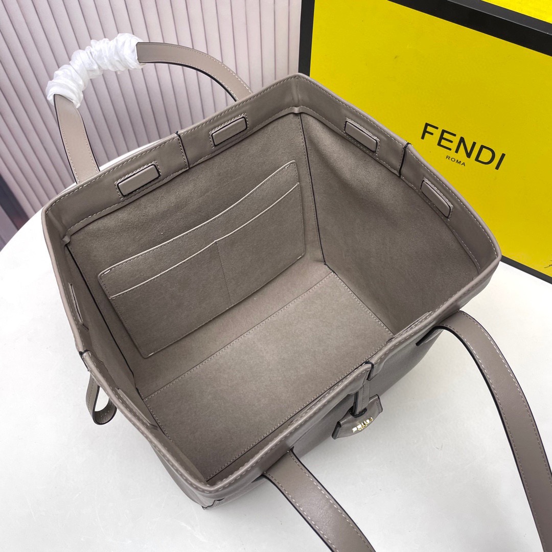 Fendi's 2023 autumn and winter magic bag F0079