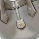 Fendi's 2023 autumn and winter magic bag F0079