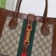 Gucci's handbag 649016