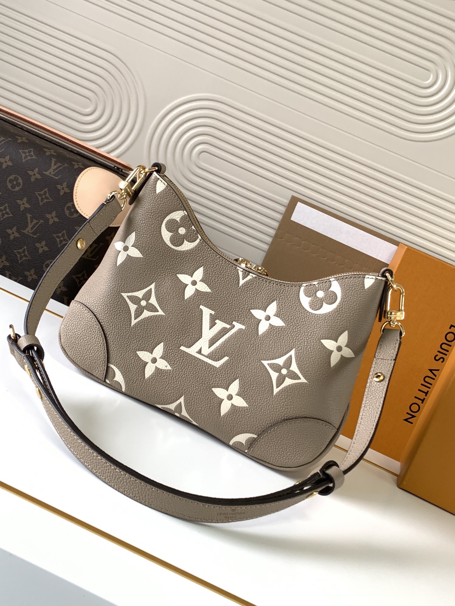 Louis Vuitton's boulogne bag M13224