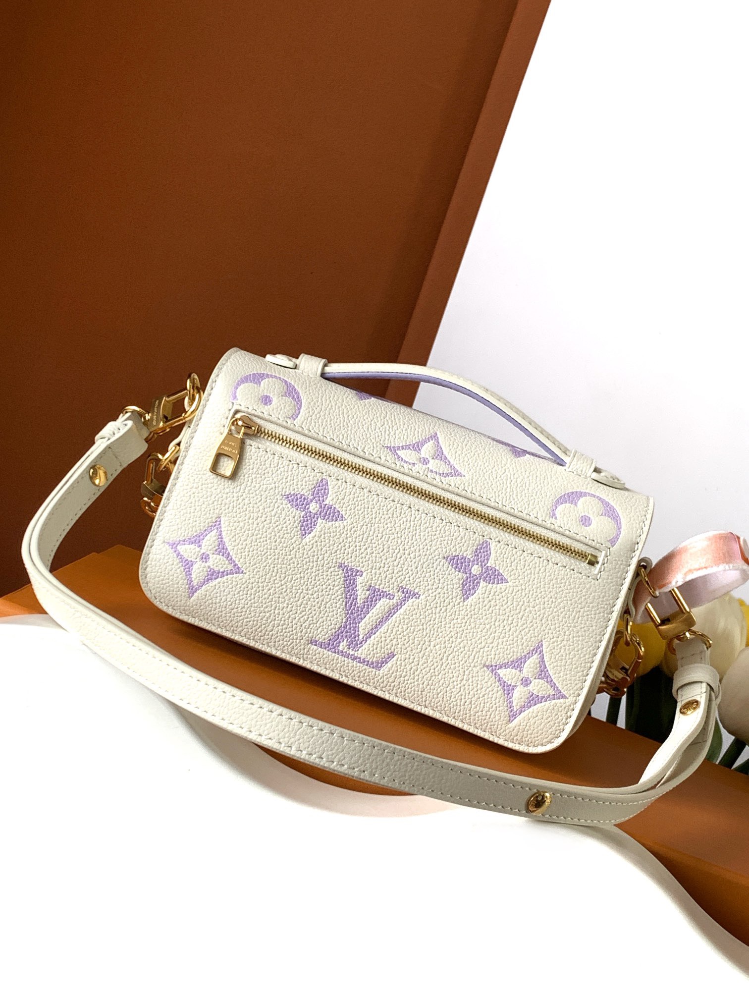 Louis Vuitton Pochette métis east west handbag M23940