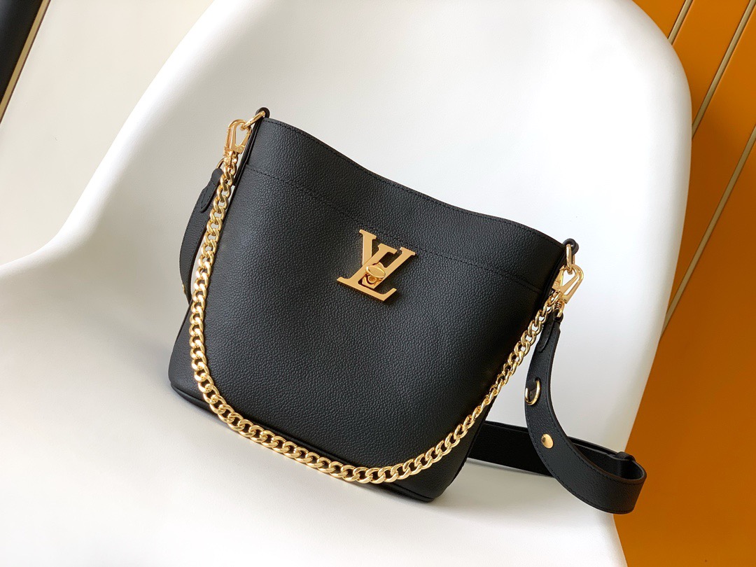 Louis Vuitton lo and walk bucket bag M24006