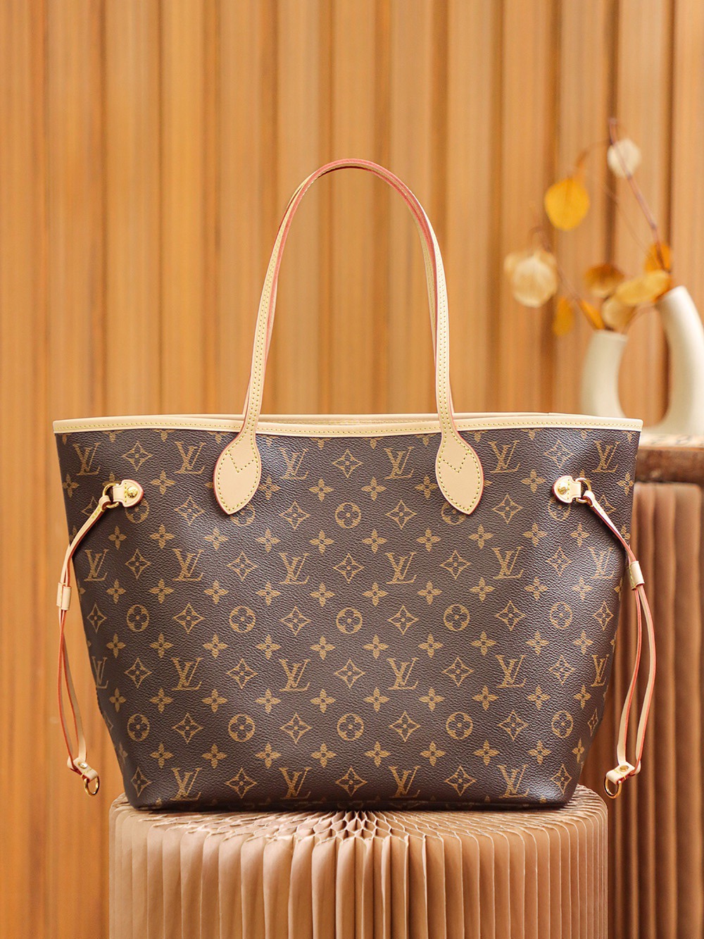 Neverfull MM Cherry M41177