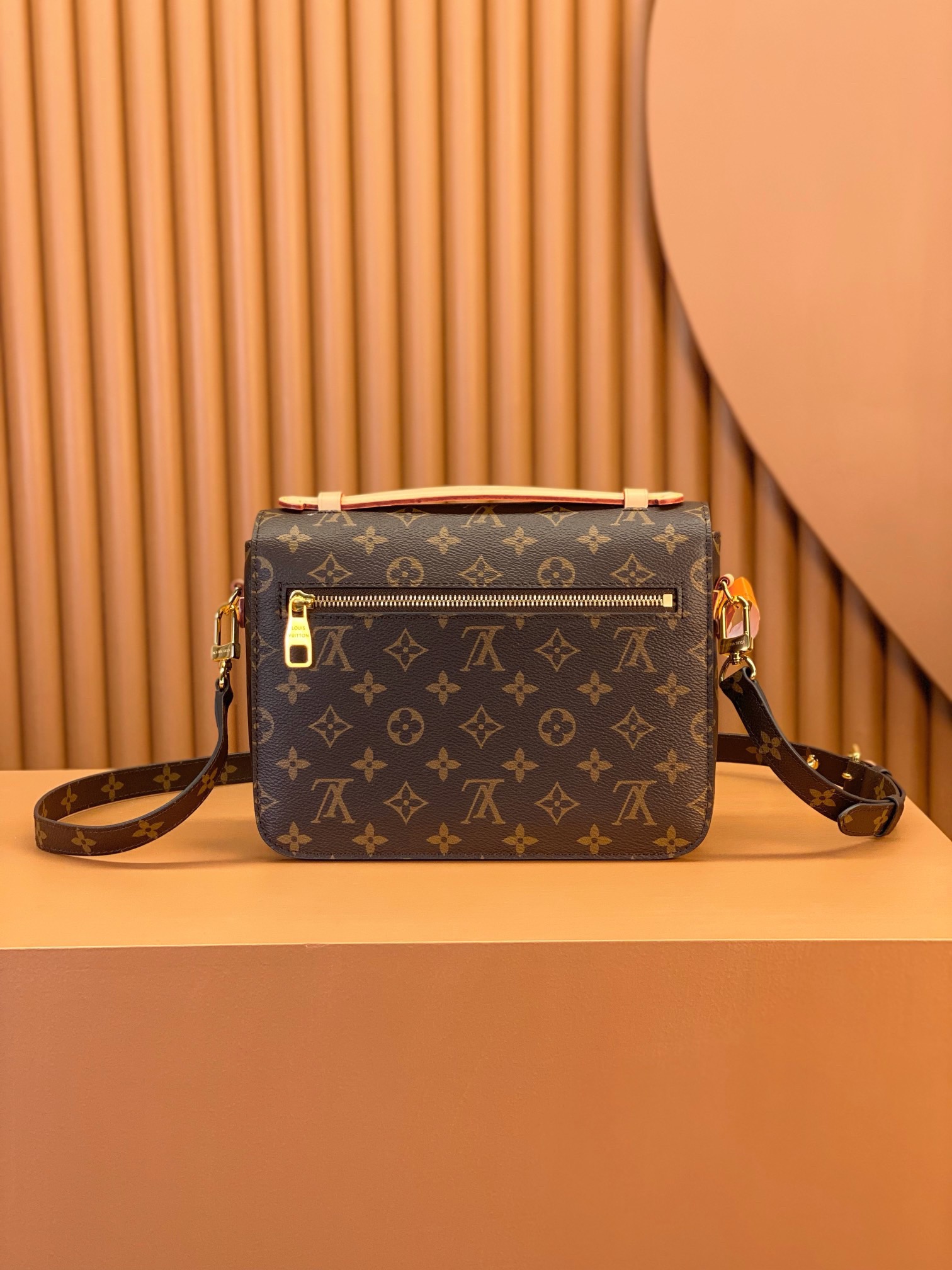 Pochette Metis M44875