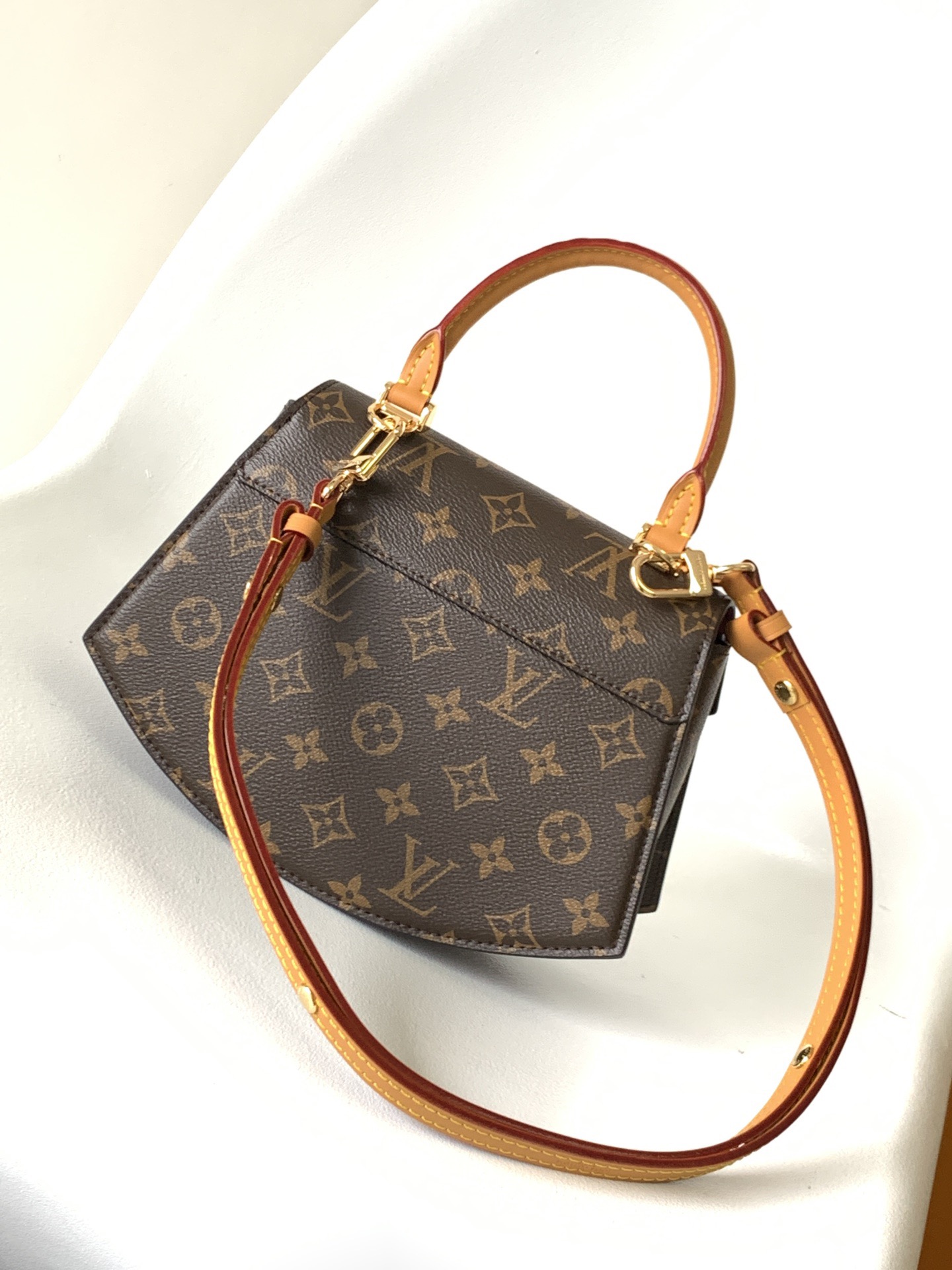 Louis Vuitton 2023 new model M46548