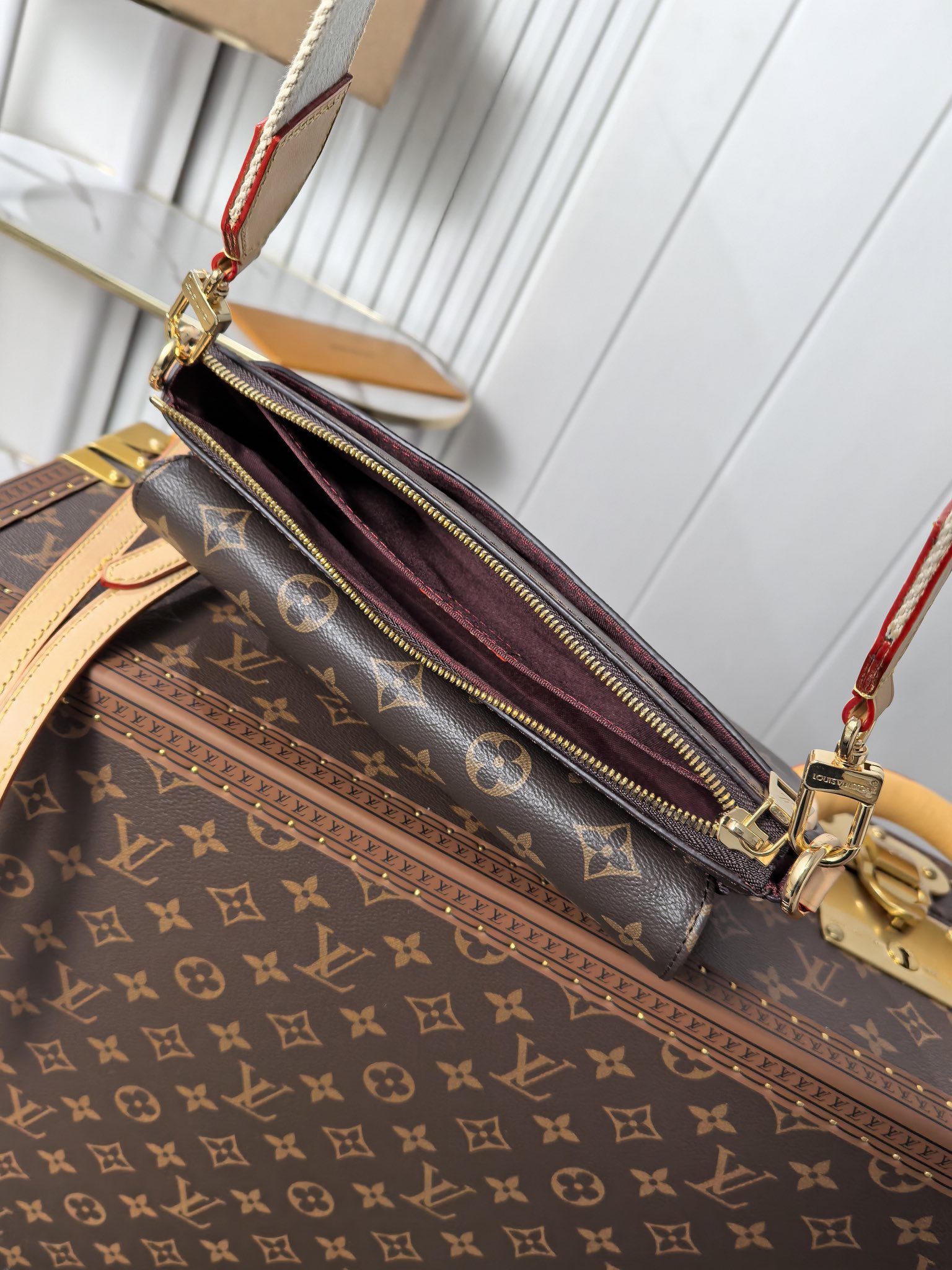 Louis Vuitton vibe bag M46999