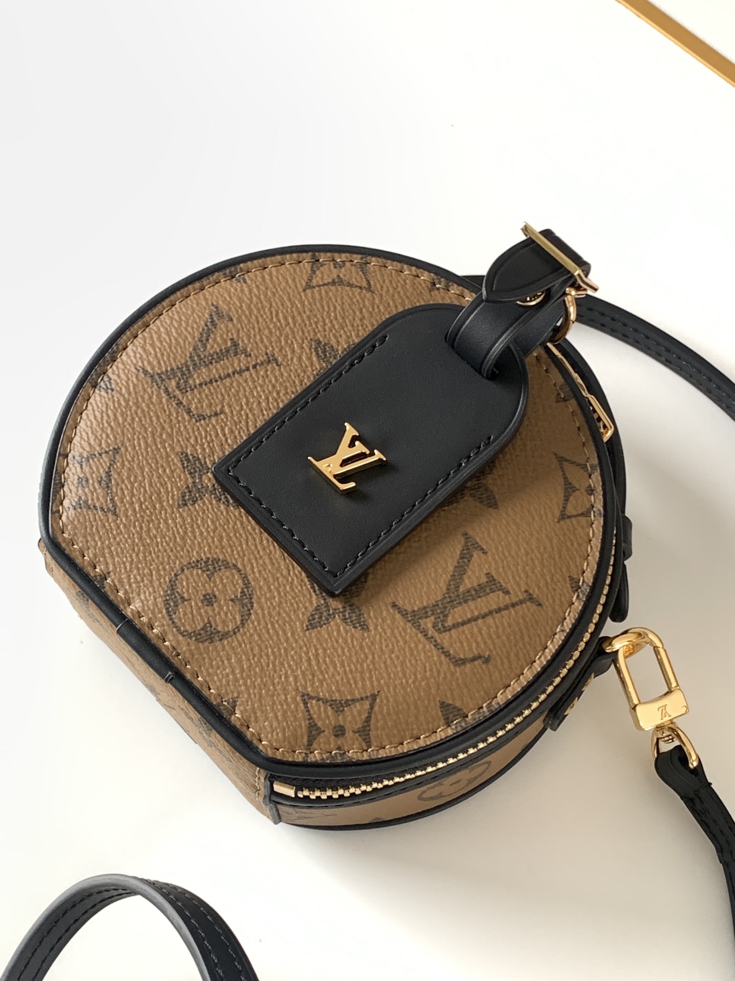 Louis Vuitton's mini boite chapeau bag M68276