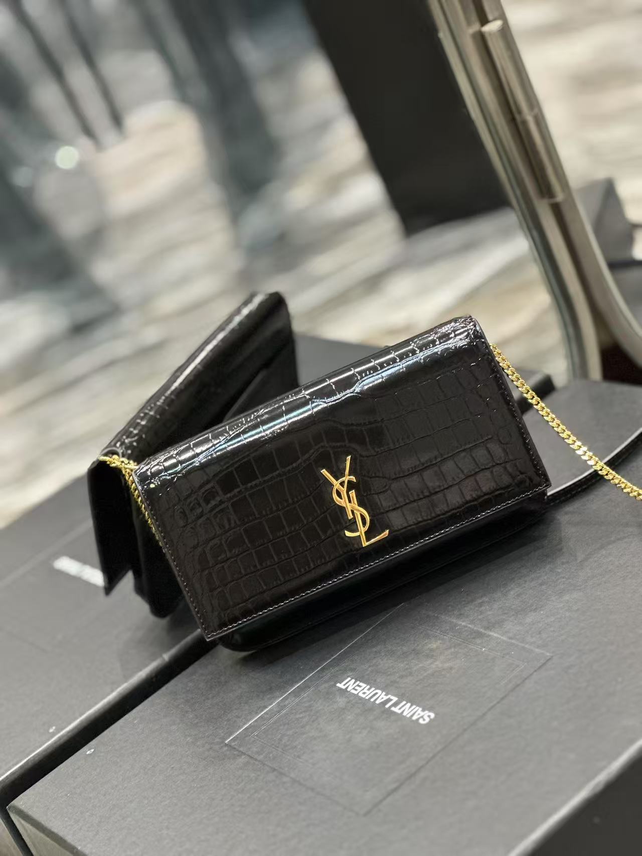 YSL monogram 635095