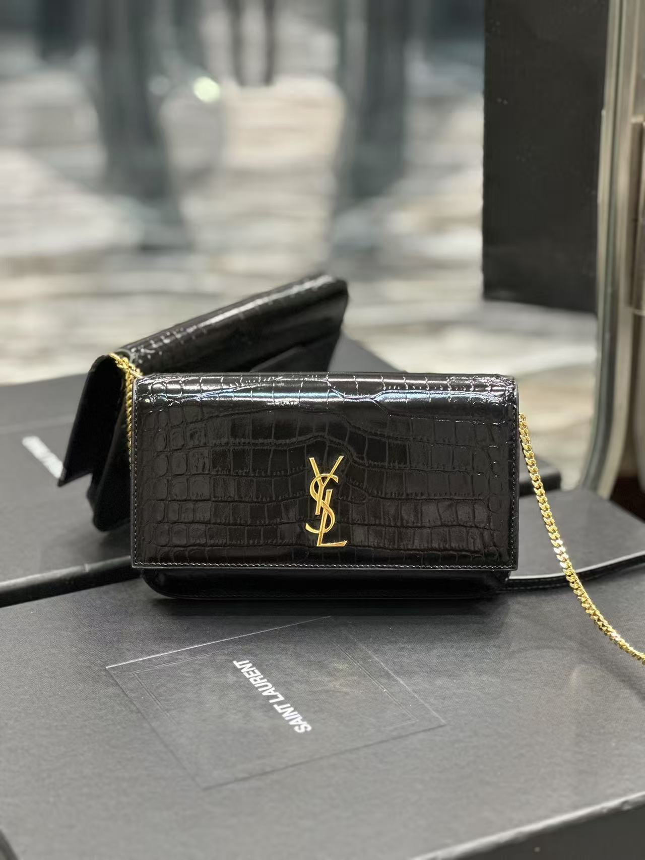 YSL monogram 635095