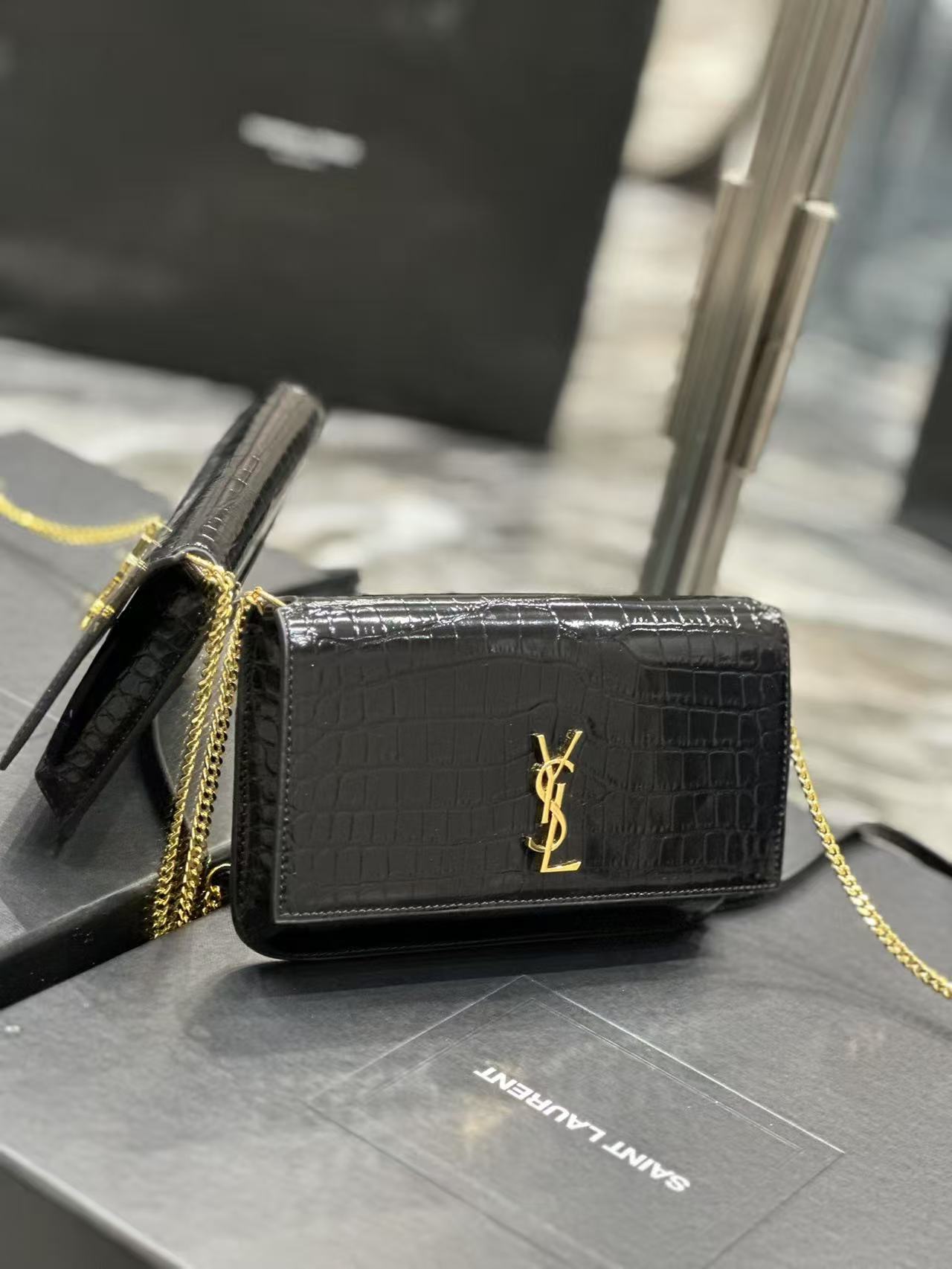 YSL monogram 635095