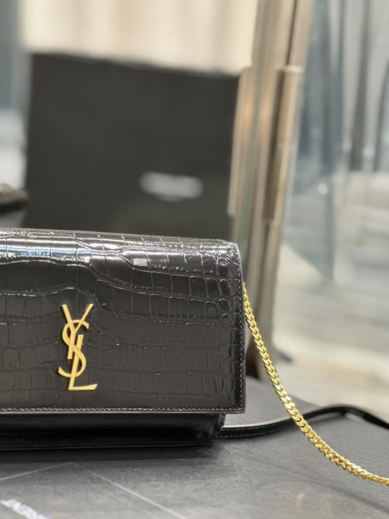 YSL monogram 635095