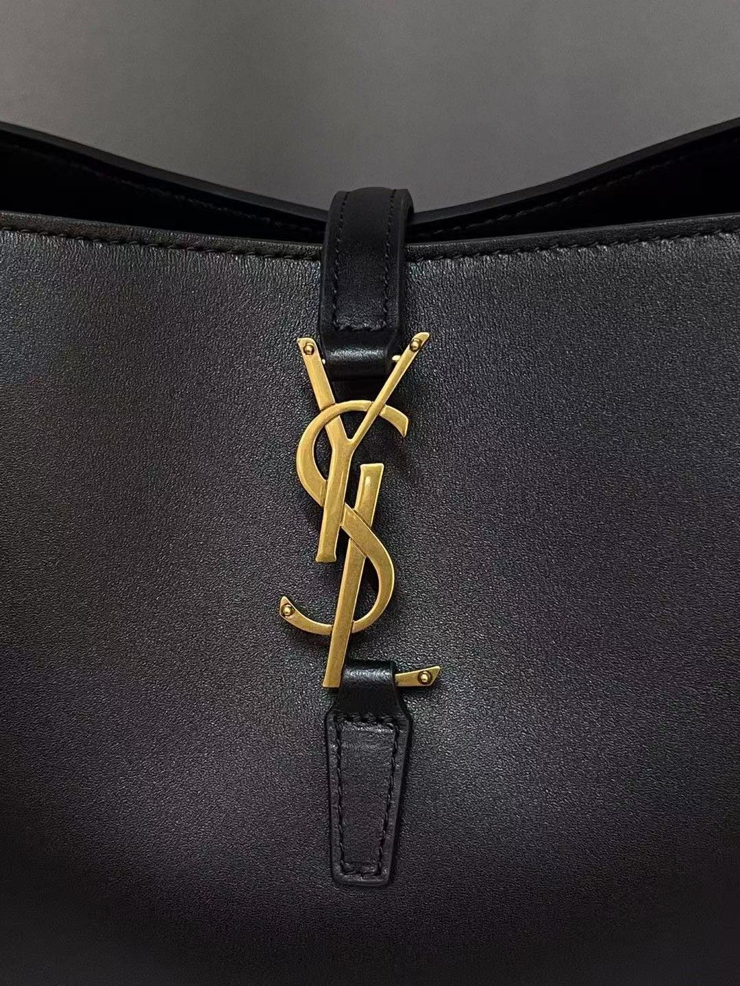 YSL Bucket Bag Bucke 742828